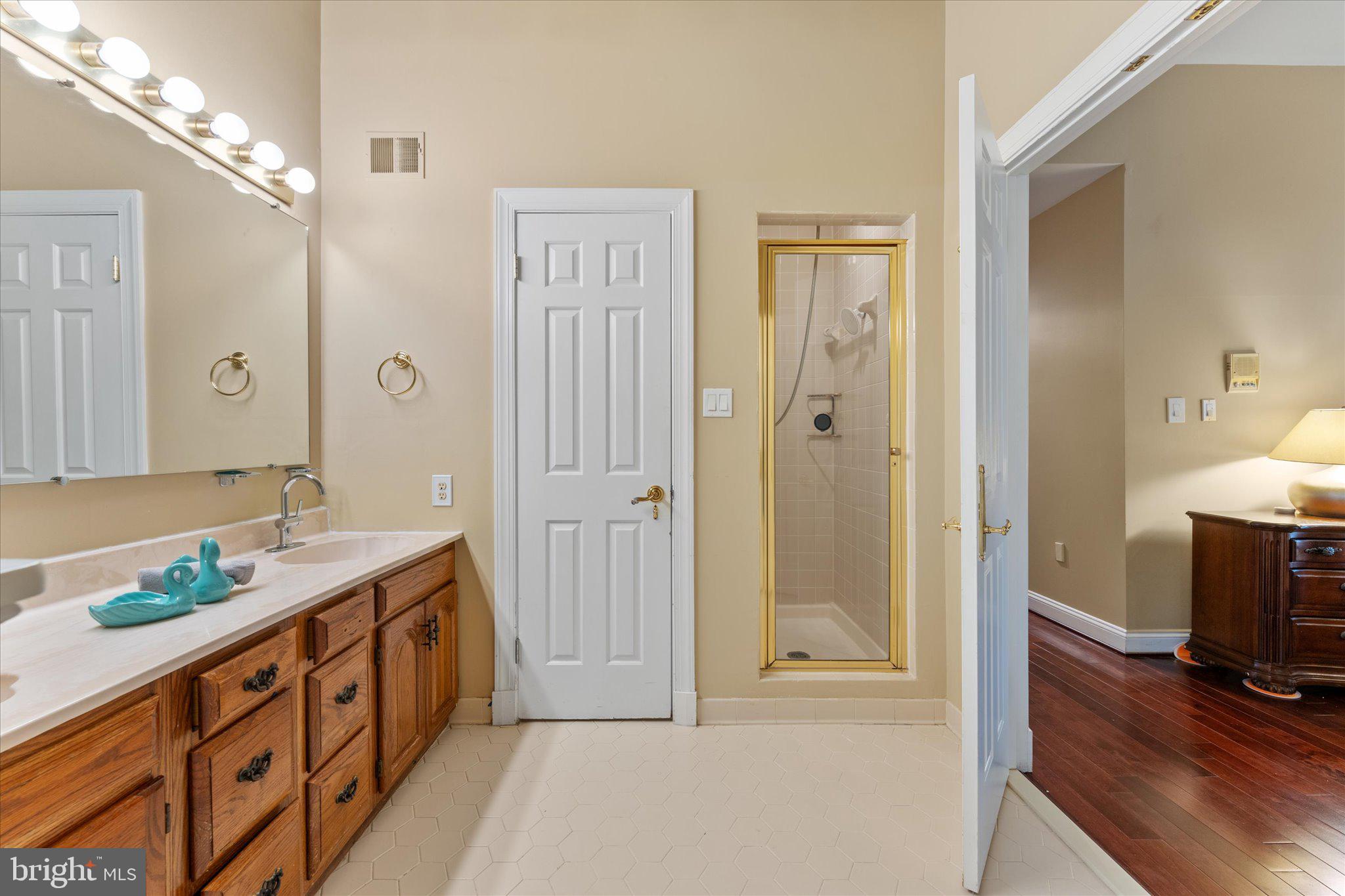 NAPLES MANOR - Residential