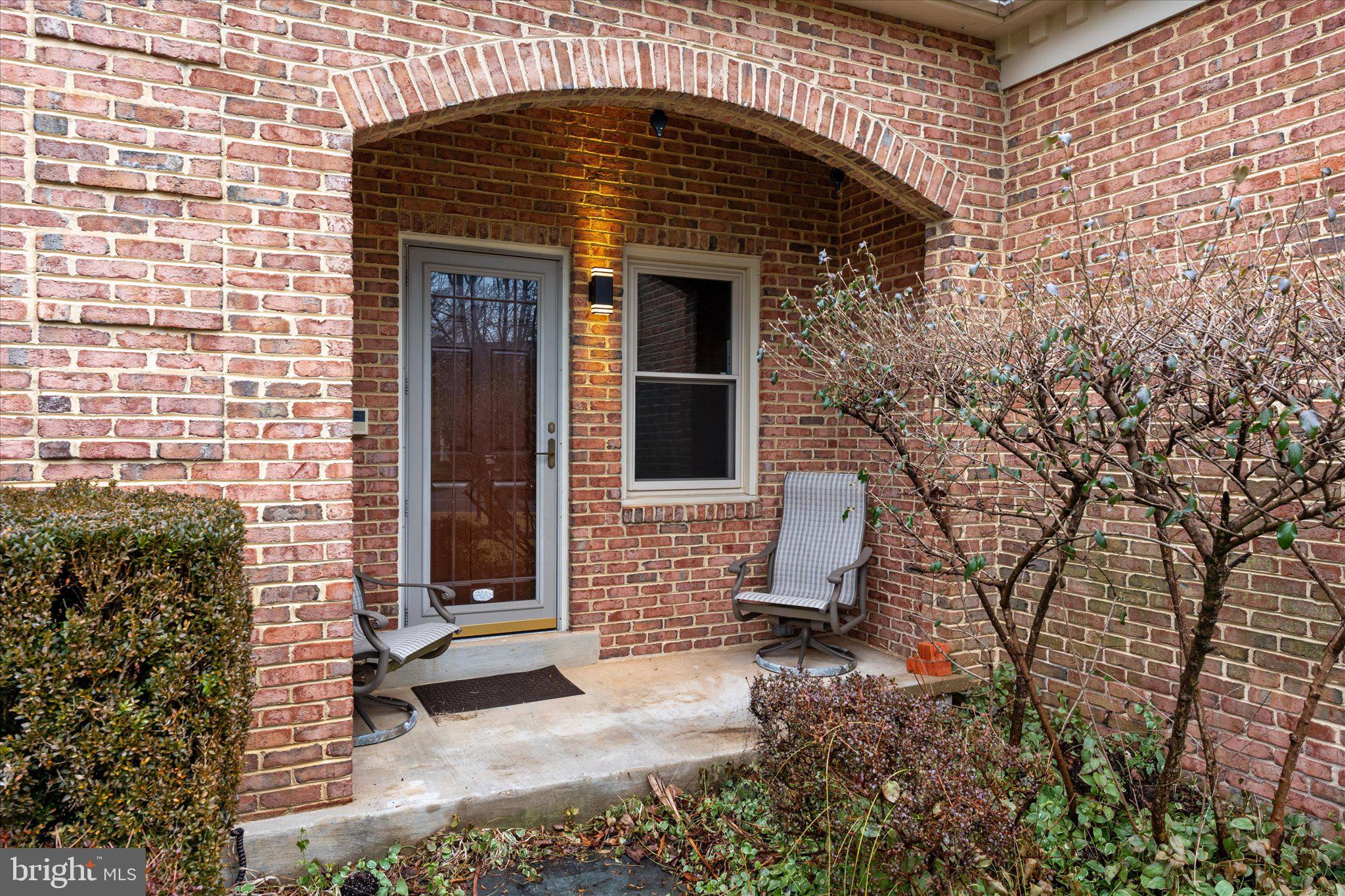 NAPLES MANOR - Residential