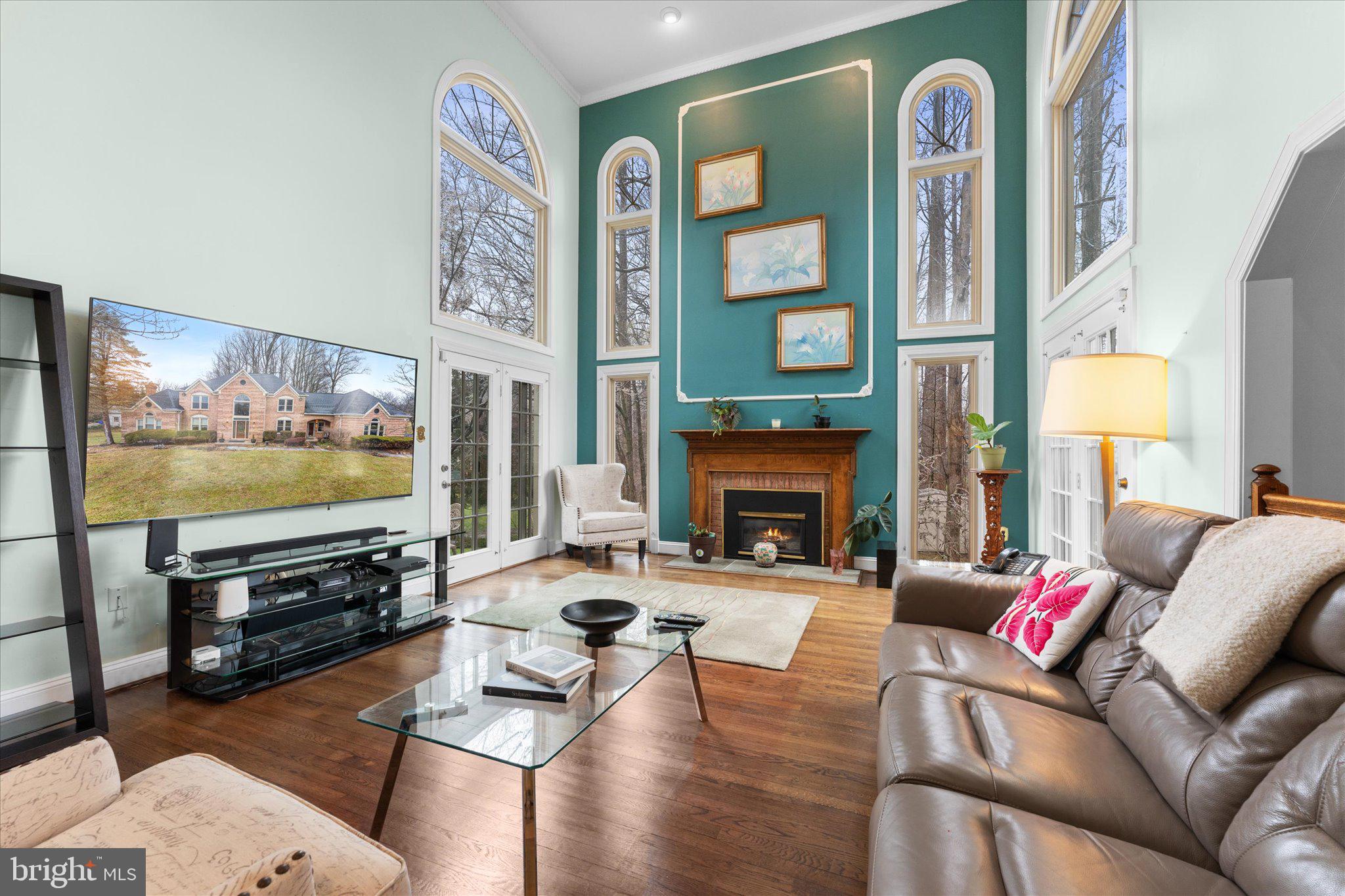 NAPLES MANOR - Residential