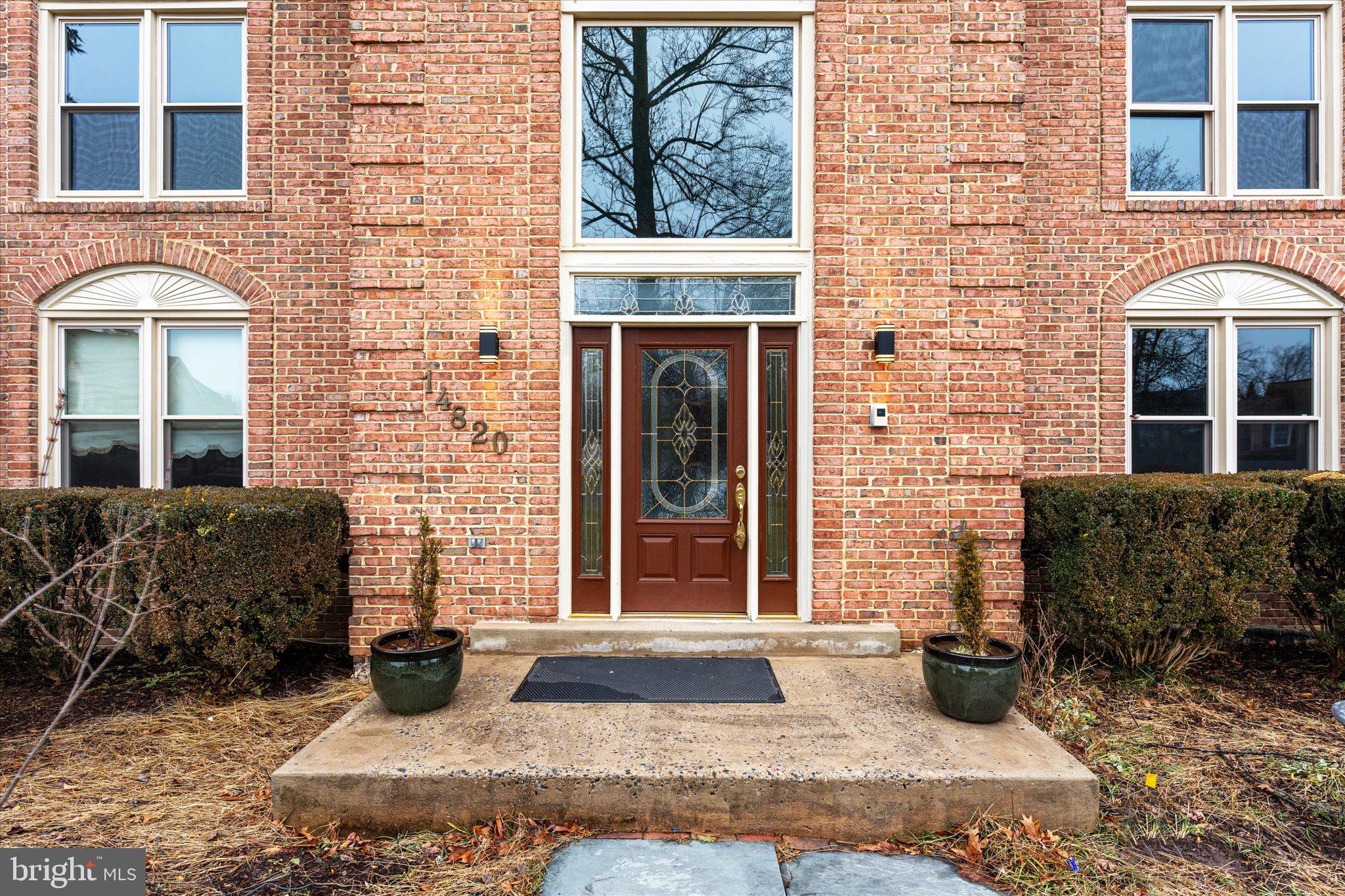 NAPLES MANOR - Residential