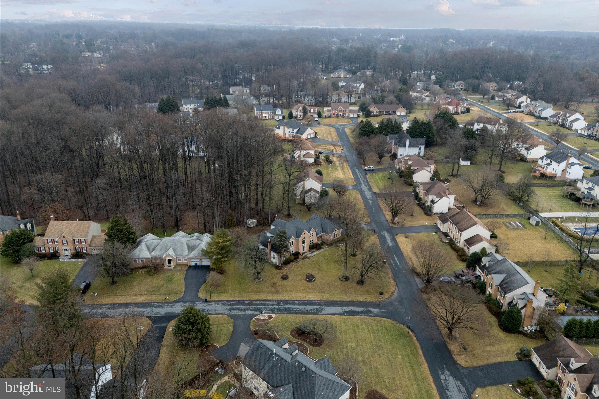 NAPLES MANOR - Residential