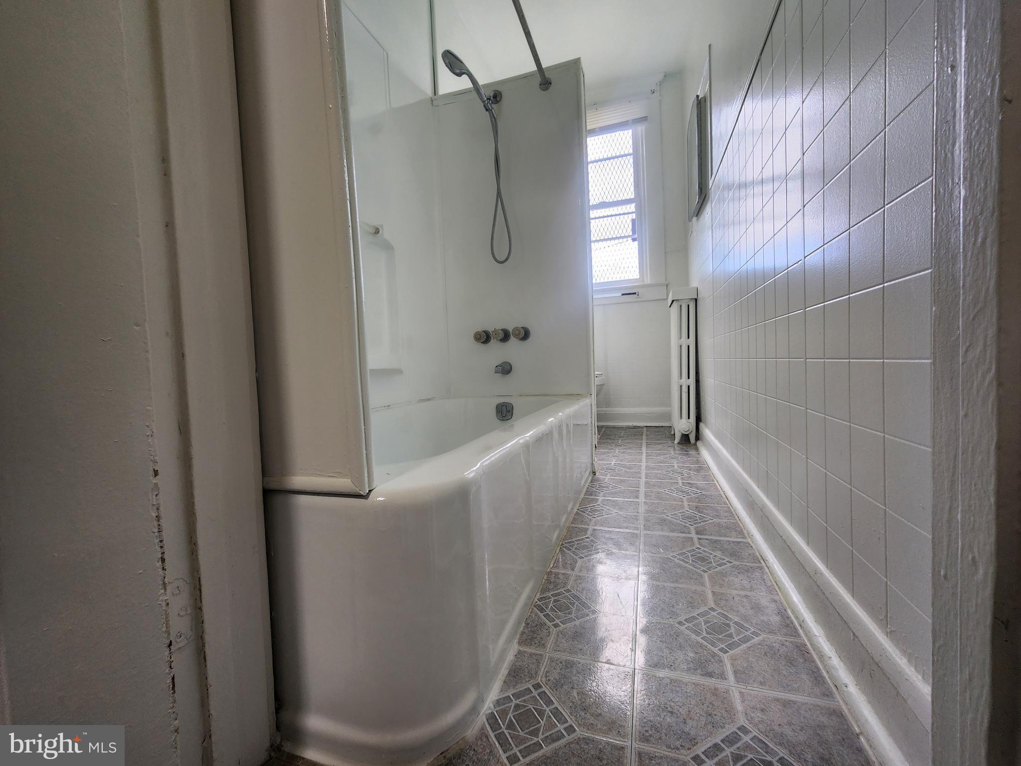 MONDAWMIN - Residential