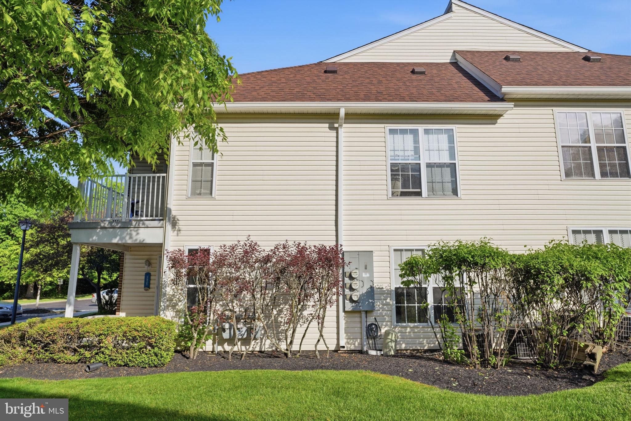SALEM MANOR - Residential