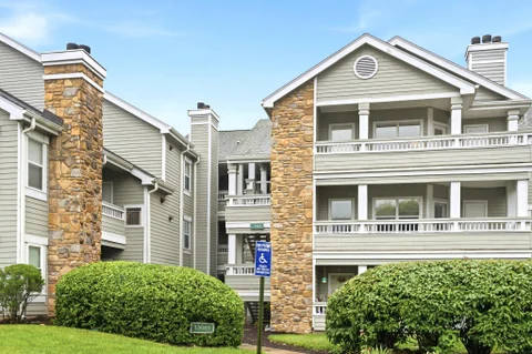 13085 Autumn Woods Way Unit 105, Fairfax, VA 22033 - MLS#: VAFX2318754