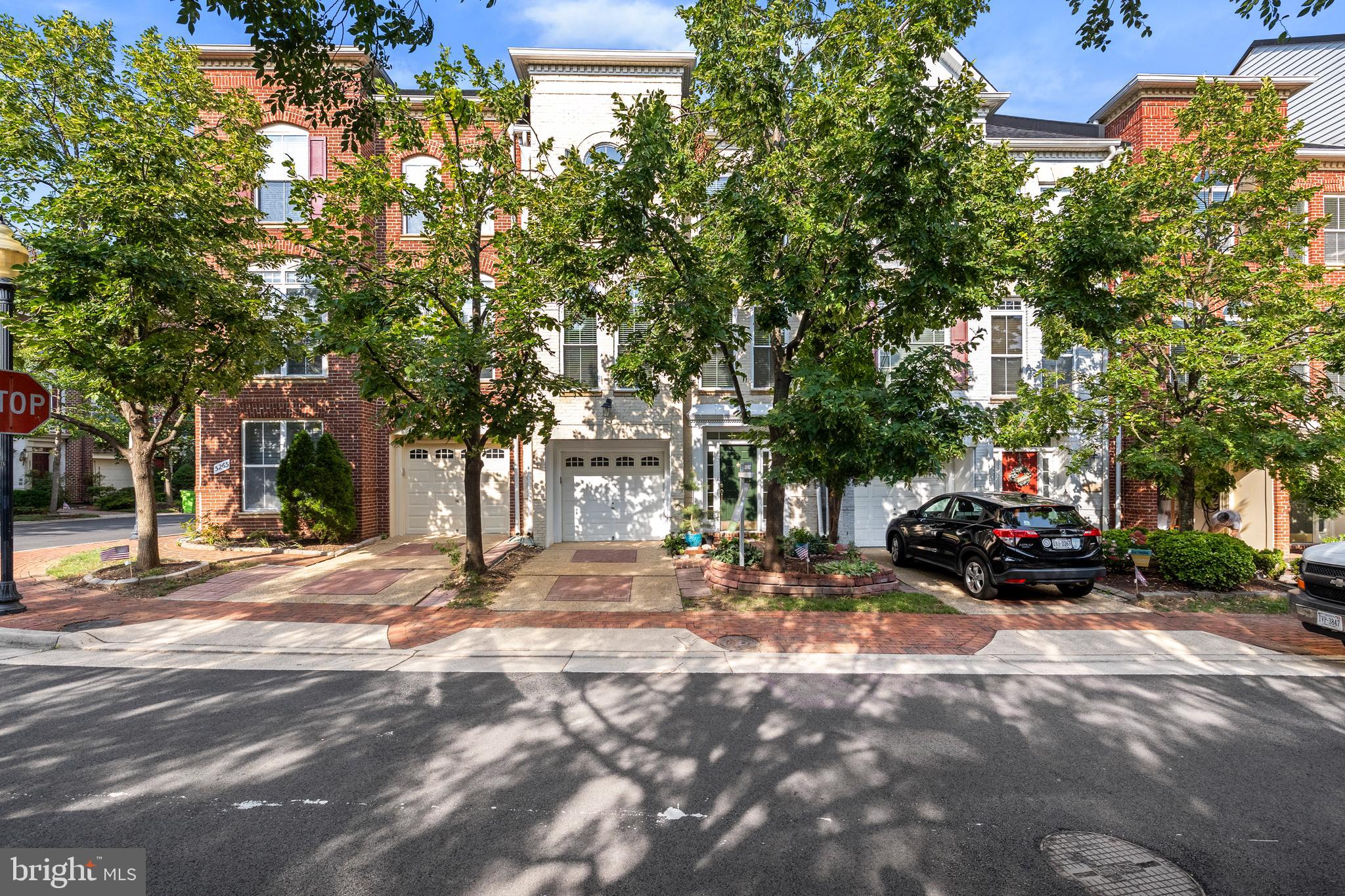 5263 BESSLEY PLACE
