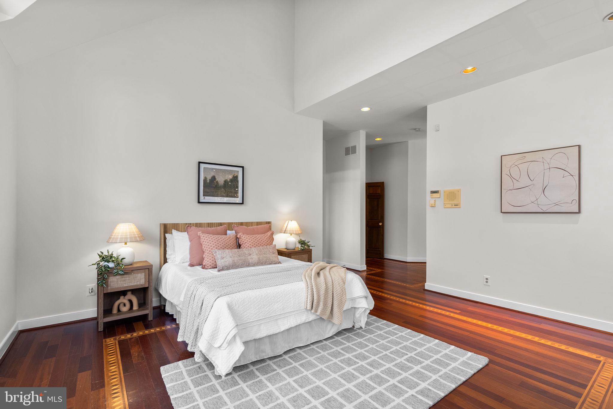 KINGS GIFT - Residential