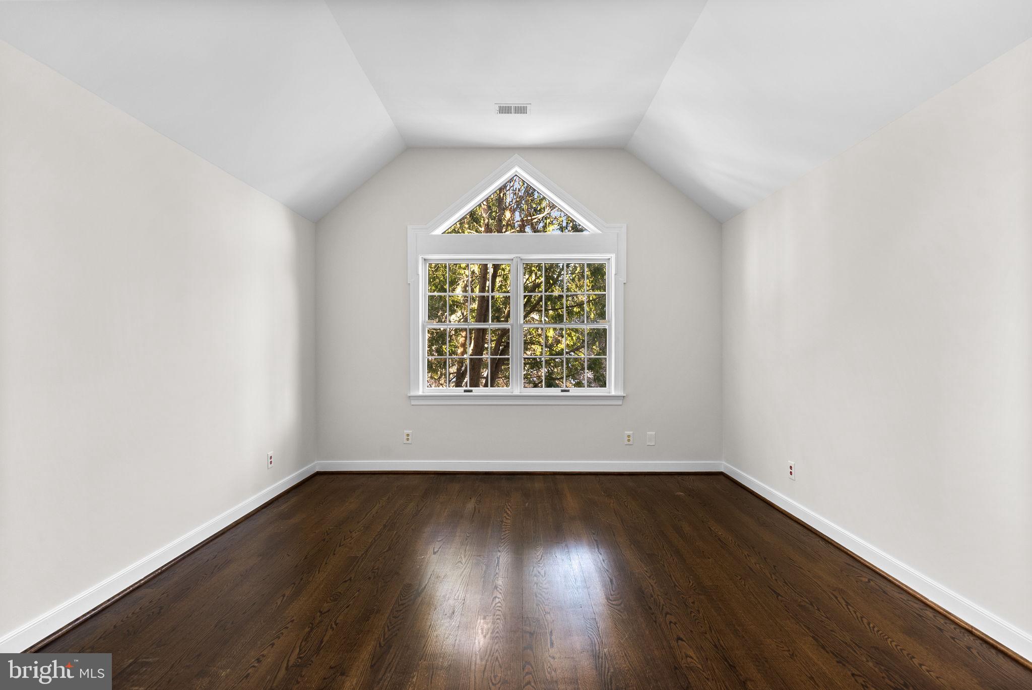 KINGS GIFT - Residential