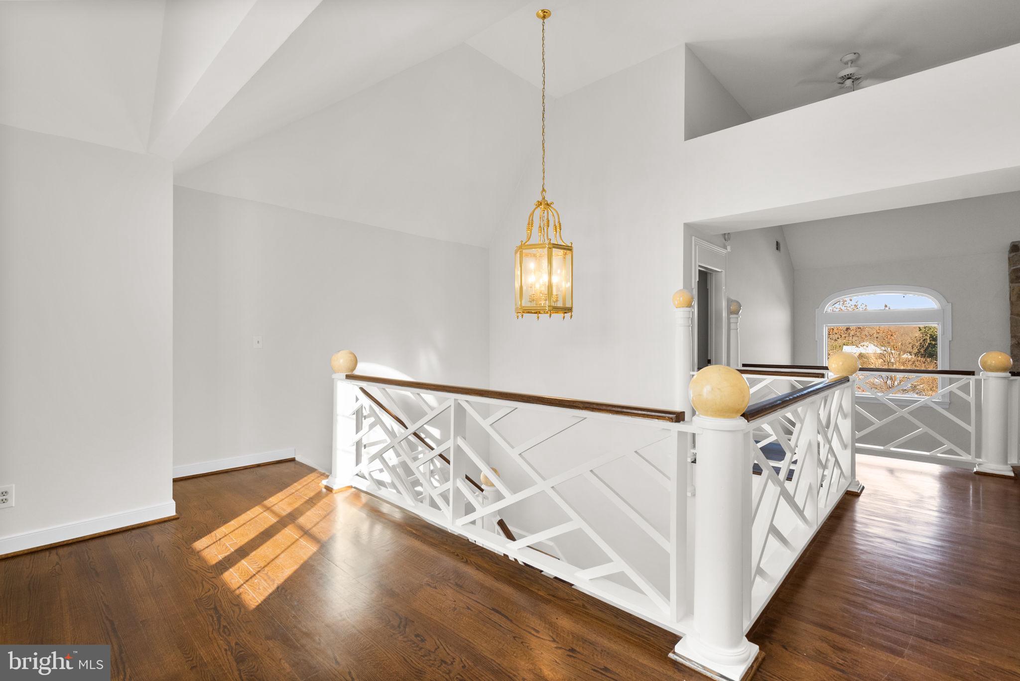 KINGS GIFT - Residential