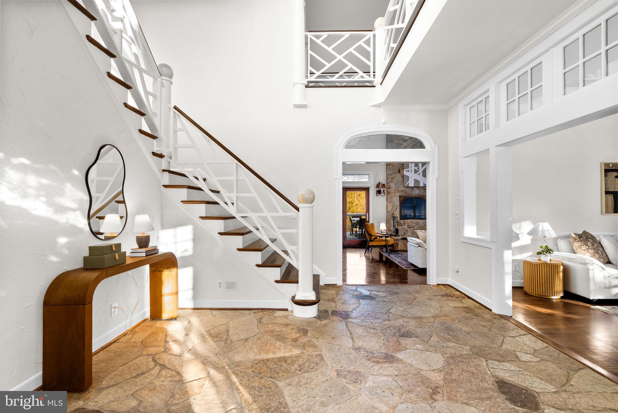 KINGS GIFT - Residential