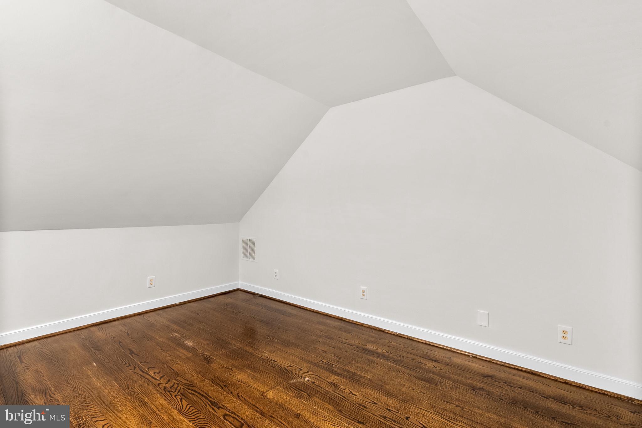 KINGS GIFT - Residential