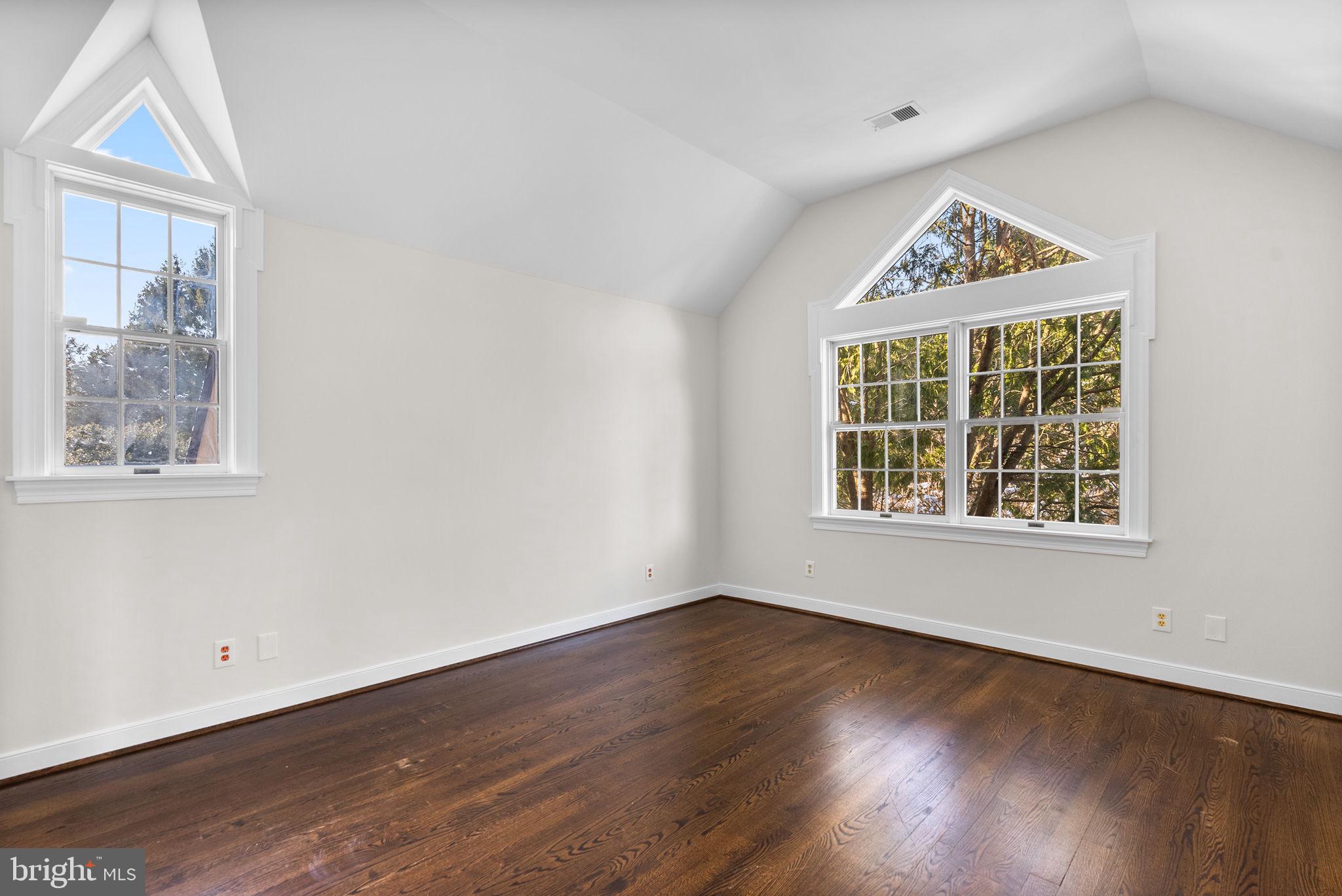 KINGS GIFT - Residential