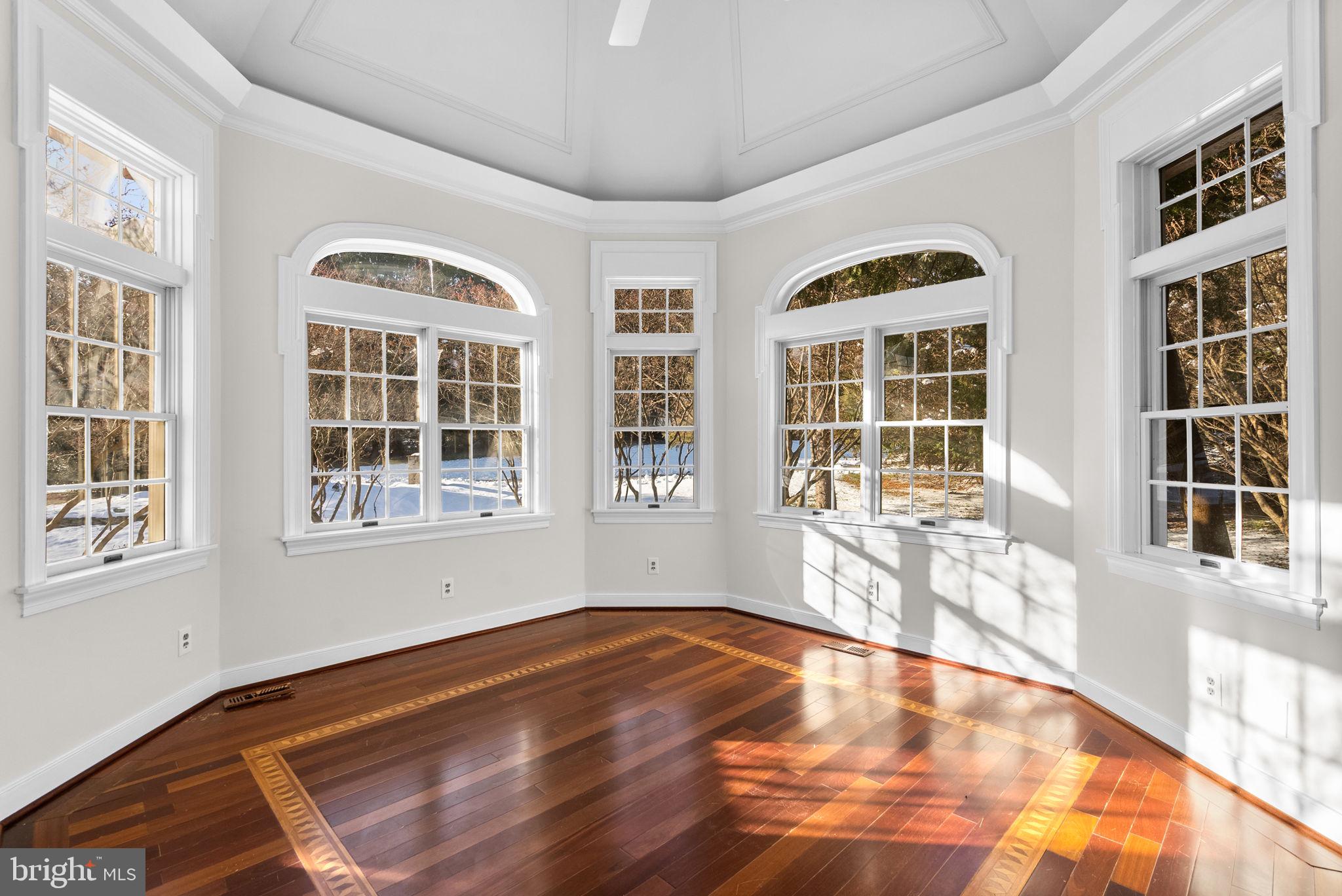 KINGS GIFT - Residential