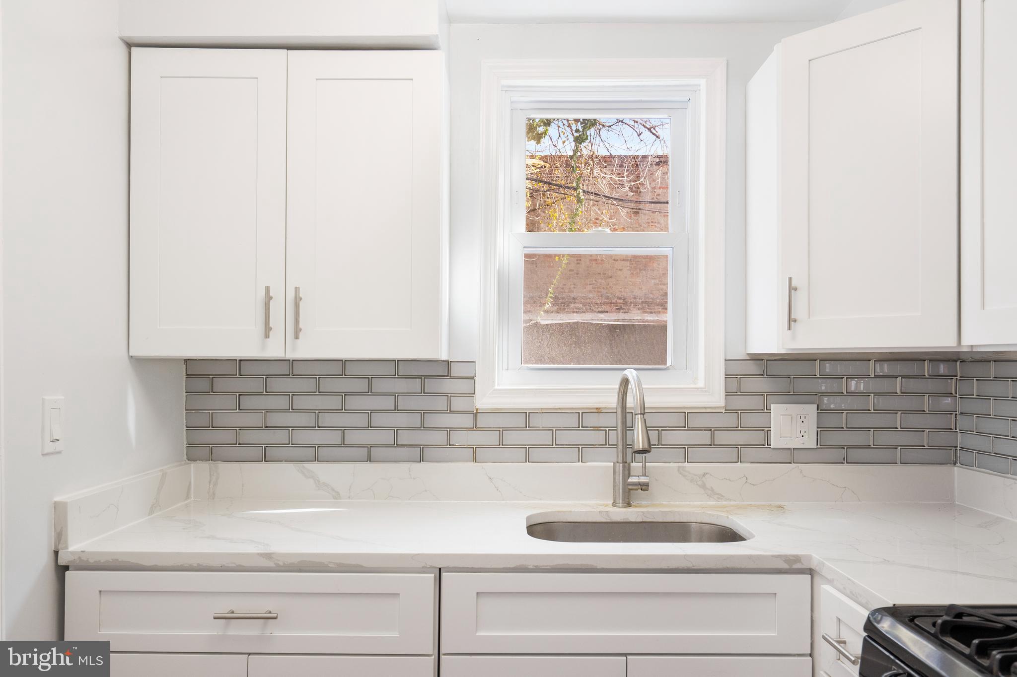 HOLLINS MARKET - Residential