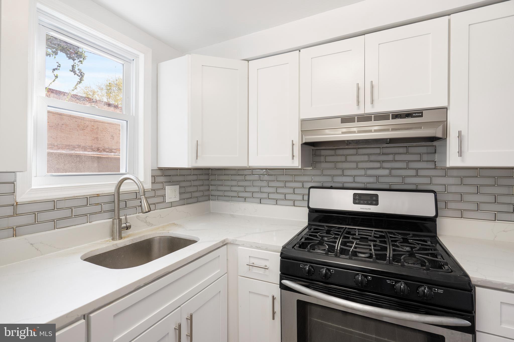 HOLLINS MARKET - Residential