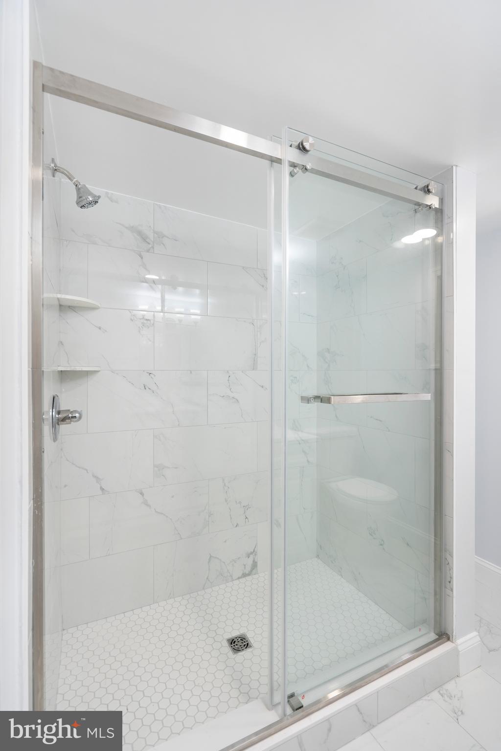 HOLLINS MARKET - Residential