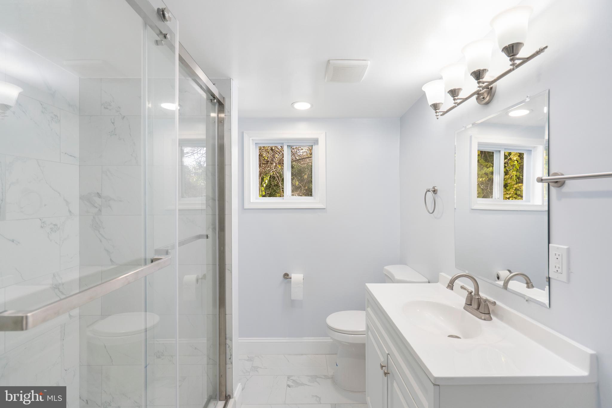 HOLLINS MARKET - Residential