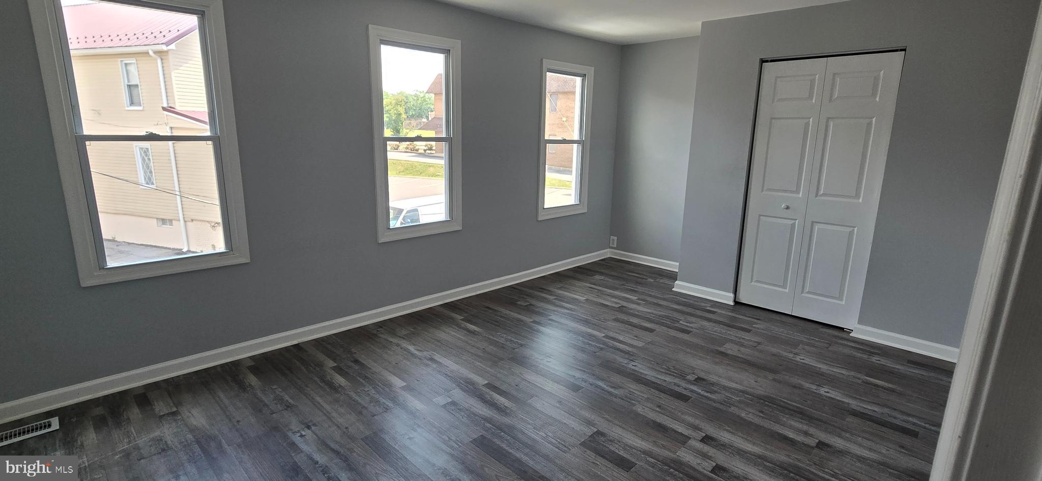 HAGERSTOWN - Residential