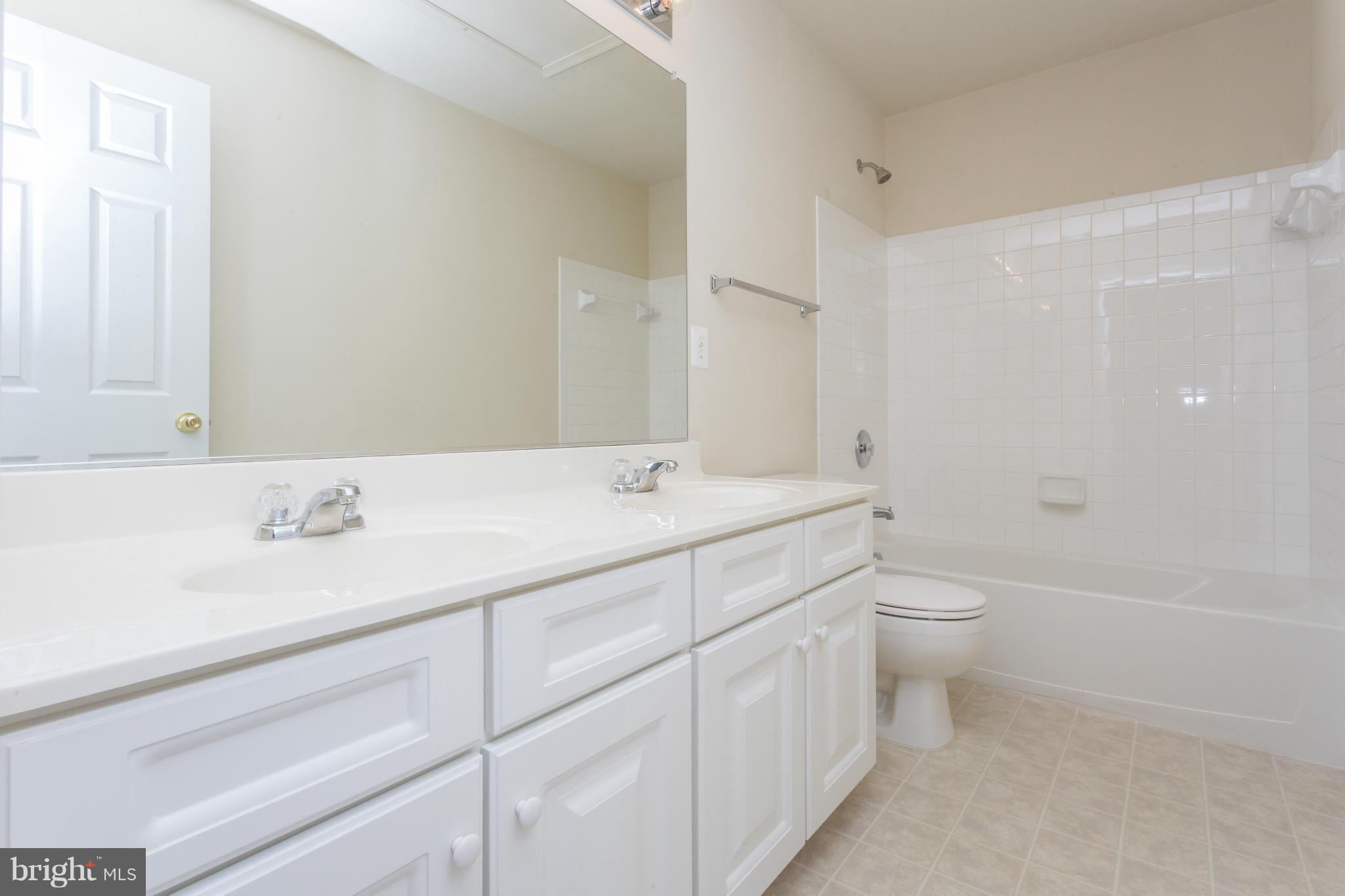 CARRIAGE HILL AT FALLS - Residential