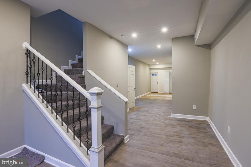 **WILL GO BACK TO ACTIVE STATUS ON 7/6/2023**Welcome to 801 Mckean Ave! Half bath on main level, recess lighting, new flooring and fresh paint throughout. Gourmet kitchen with gorgeous backsplash,ss appliances, granite countertops,and upgraded cabinets.Upstairs features three spacious bedrooms, new carpet and two updated full bathrooms. Property also offers brand new rubber roof. Conveniently located to all major highways, this home offers so much potential. Schedule a showing today!