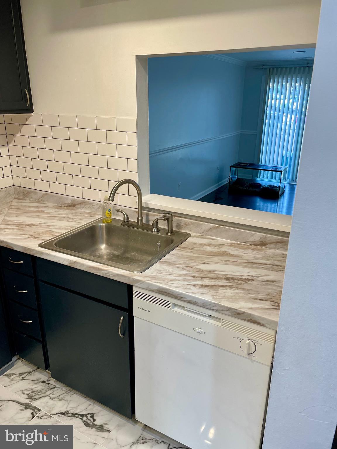 THOMAS CHOICE WEST - Residential Lease