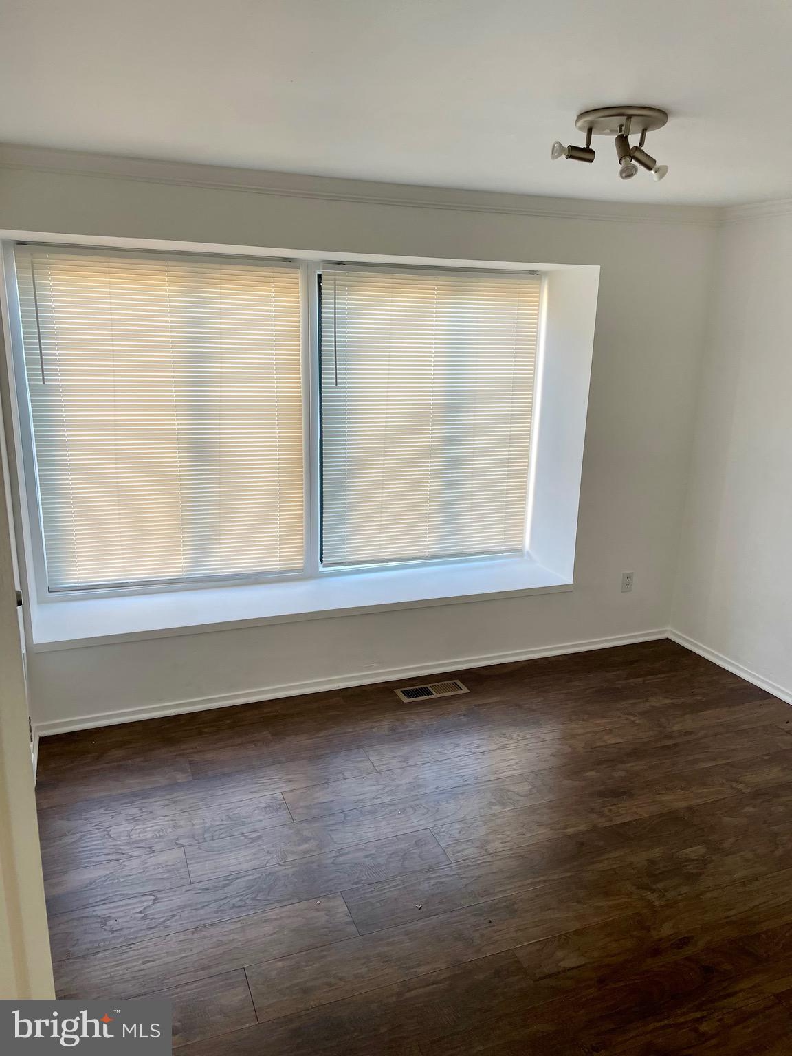 THOMAS CHOICE WEST - Residential Lease