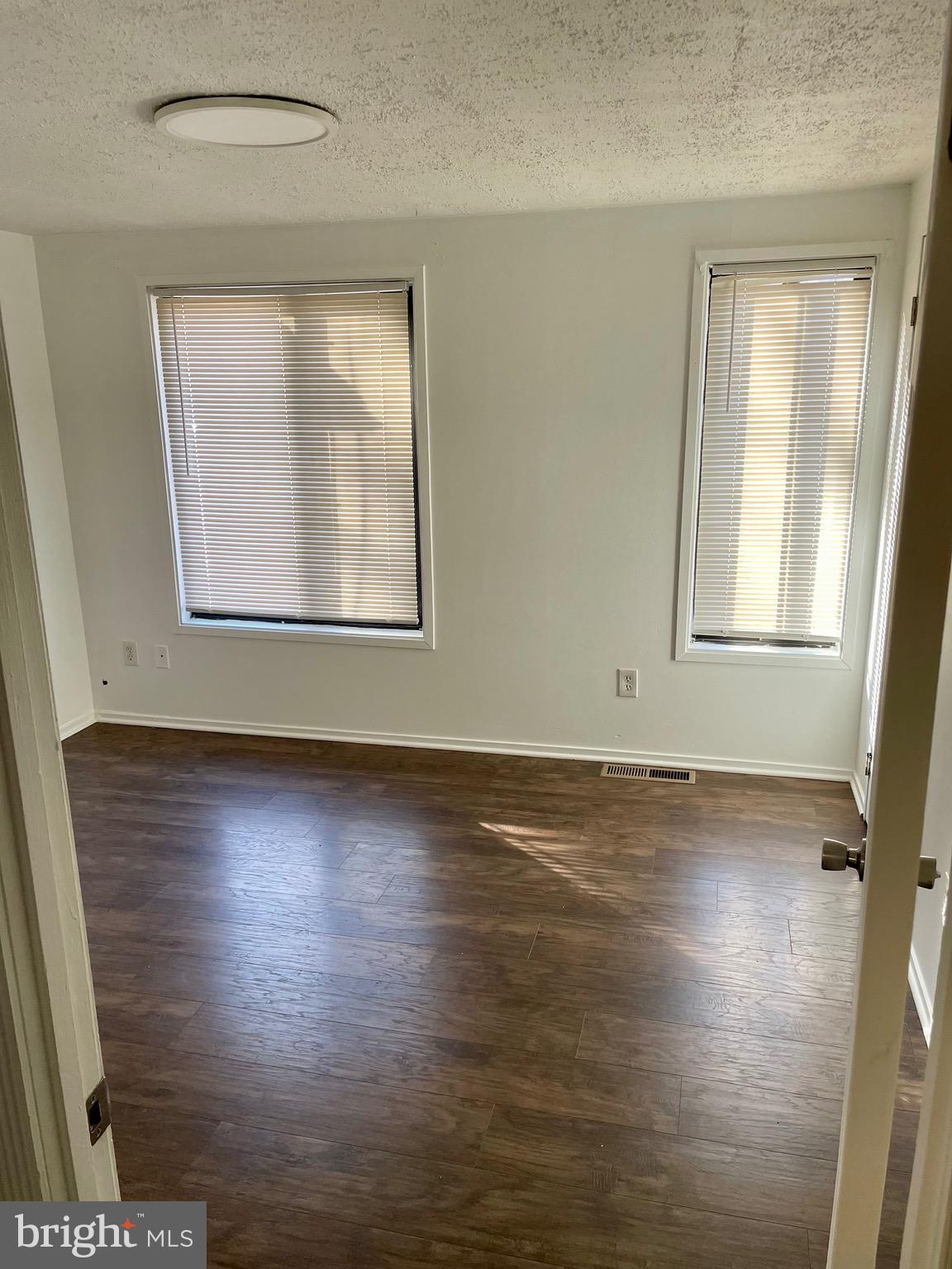 THOMAS CHOICE WEST - Residential Lease