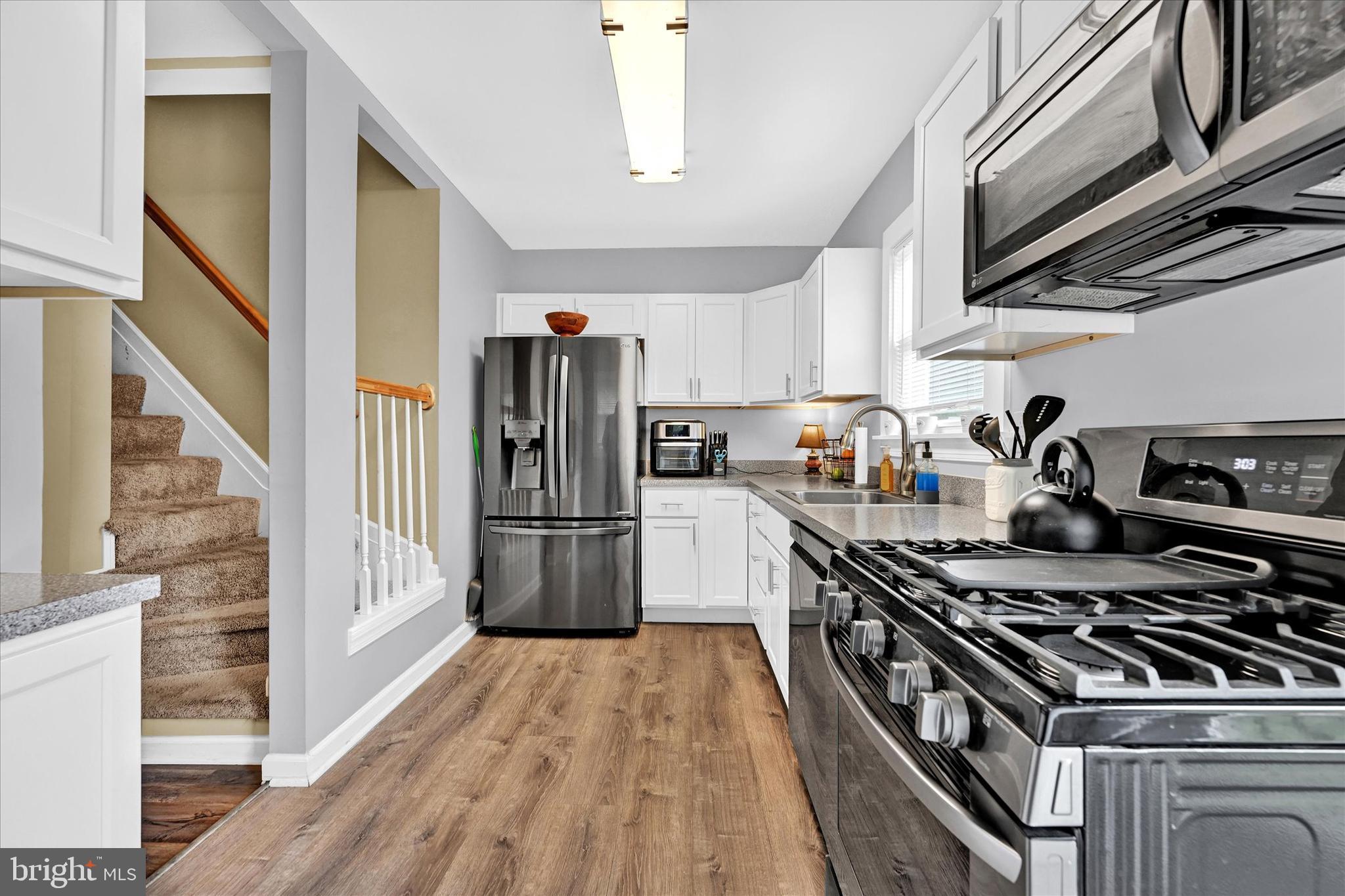 MIDDLE RIVER - Residential