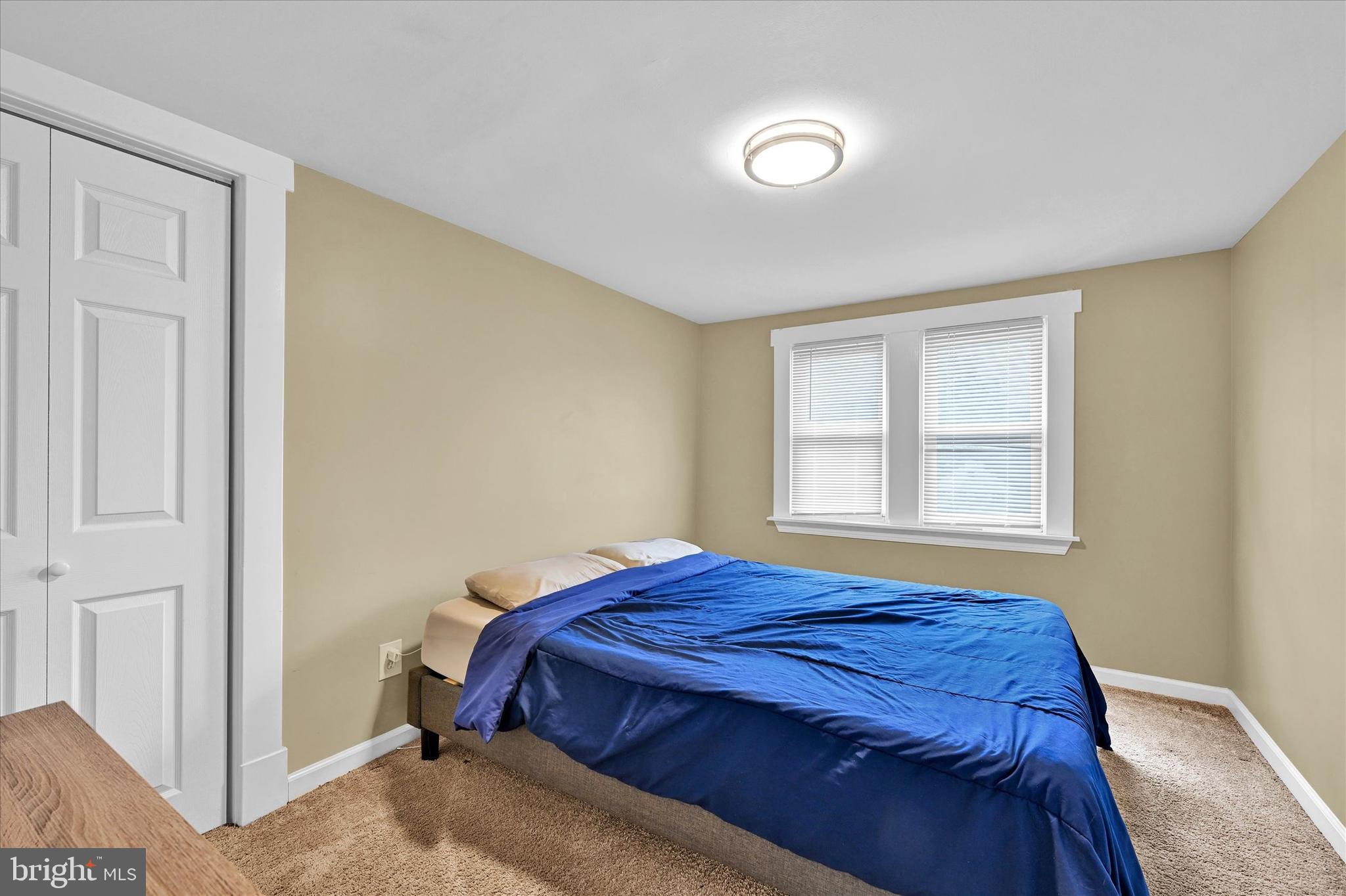 MIDDLE RIVER - Residential