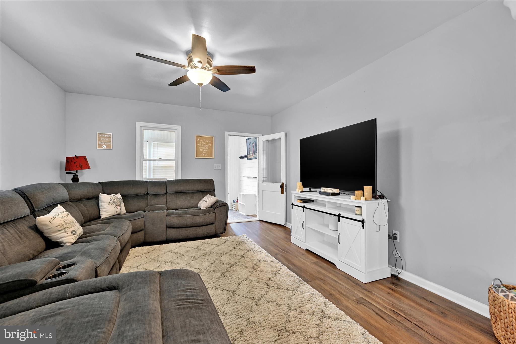 MIDDLE RIVER - Residential