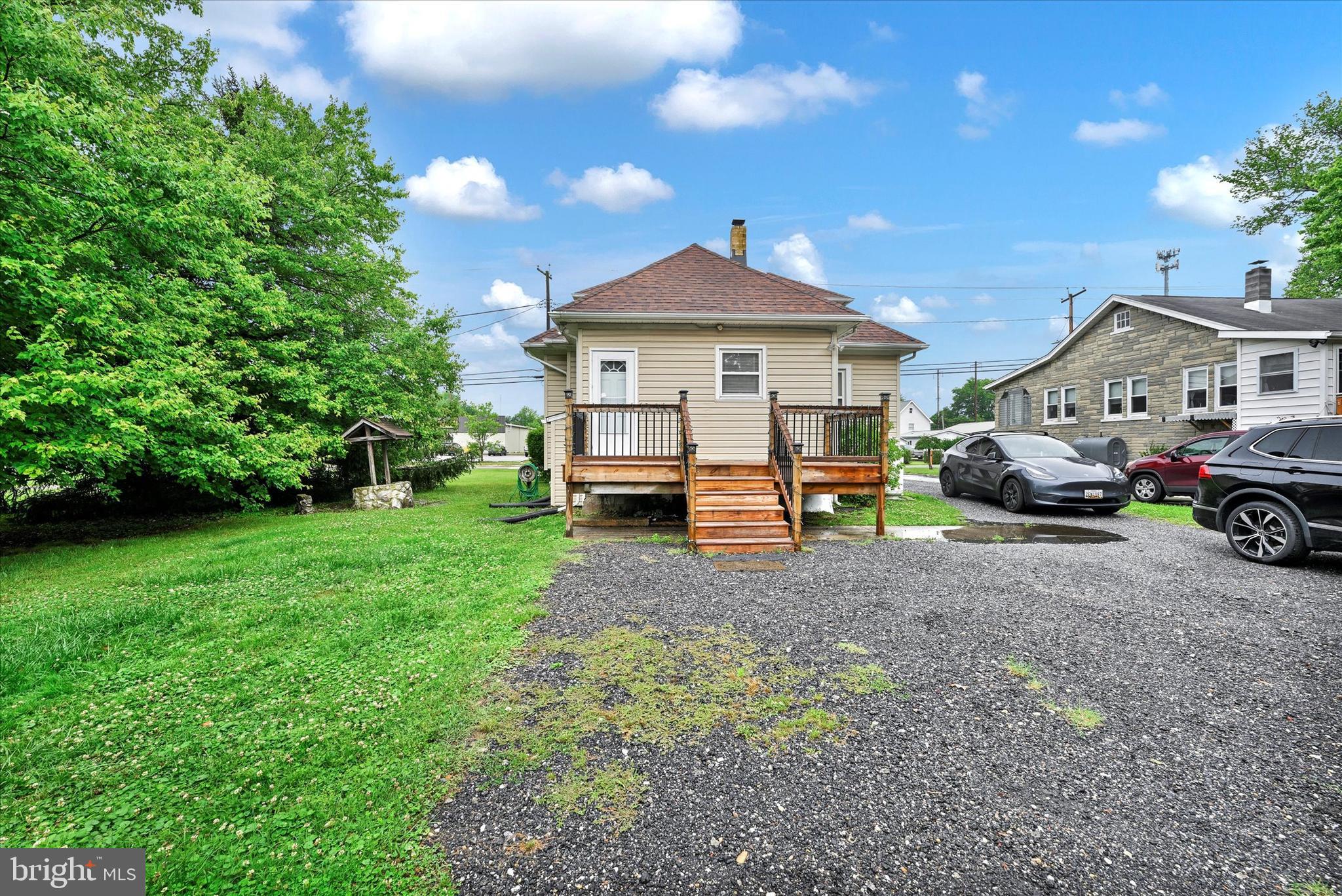 MIDDLE RIVER - Residential