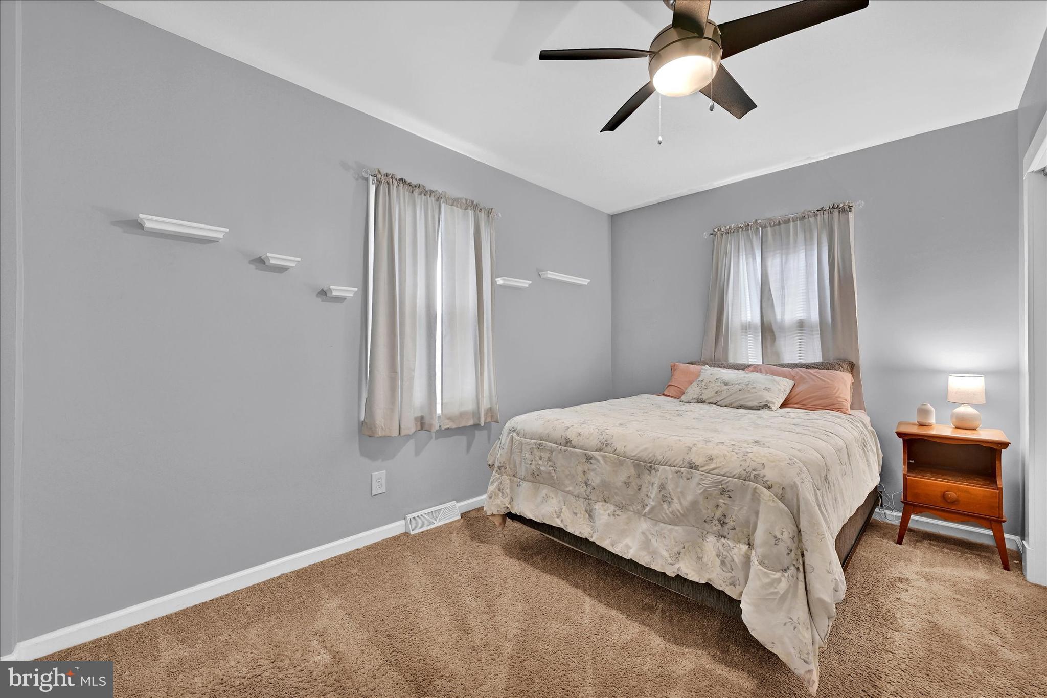 MIDDLE RIVER - Residential