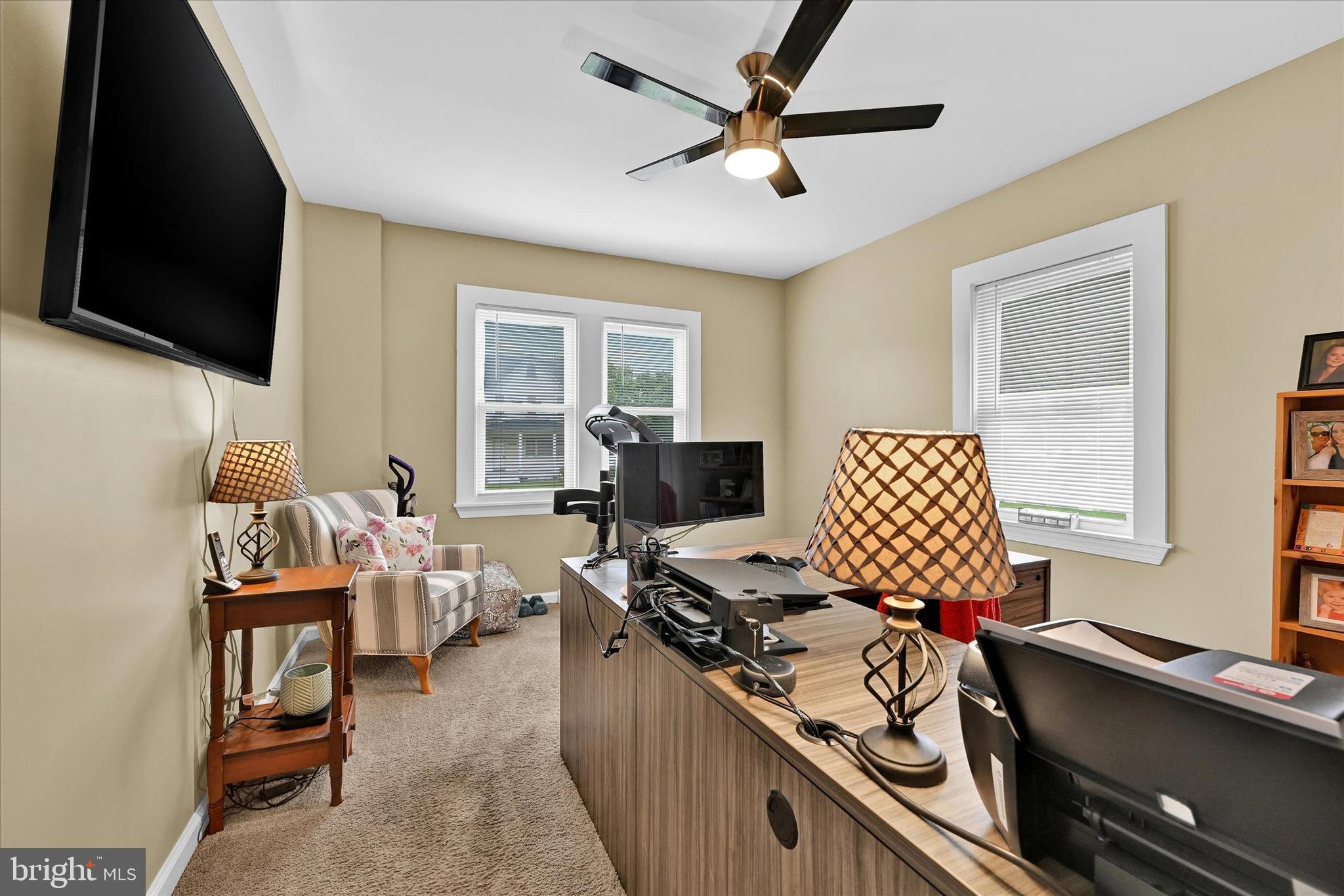 MIDDLE RIVER - Residential