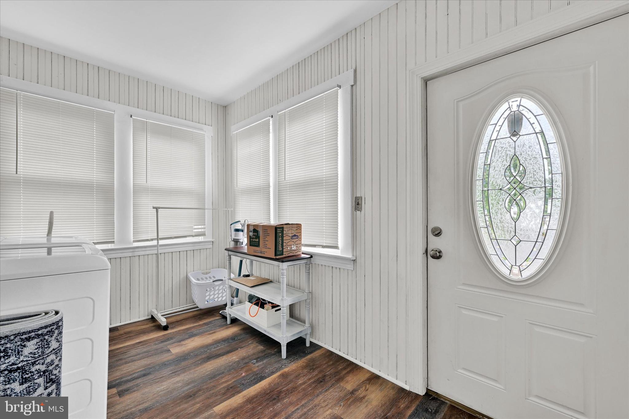 MIDDLE RIVER - Residential