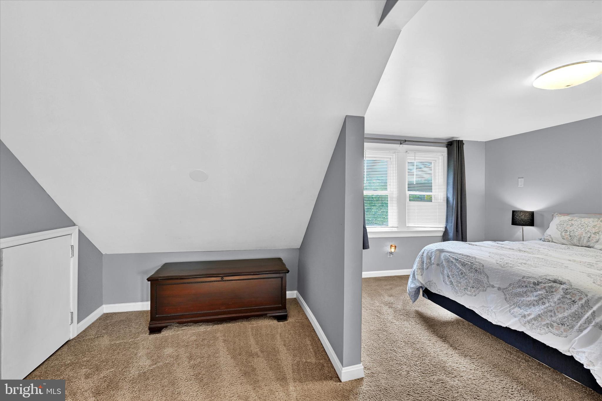 MIDDLE RIVER - Residential