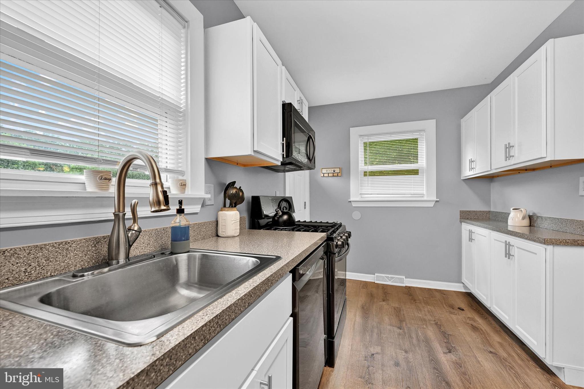 MIDDLE RIVER - Residential