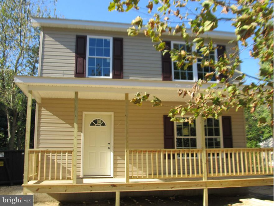 *** BRAND NEW  HOME**** BEAUTIFUL TWO-STORY,  3 BEDROOM , 2 1/2 BATHROOM, KITCHEN W/ STAINLESS STEEL APPLIANCES ,DINING ROOM, LIVING ROOM, LAUNDRY AREA  W/  WASHER & DRYER  LOCATED ON UPPER FLOOR W /BEDROOMS***. WHOLE HOUSE SPRINKLER SYSTEM** LOCATED ON QUIET STREET**** PUBLIC WATER/SEWER*** PRICED TO SELL ****MUST SEE!!!!!