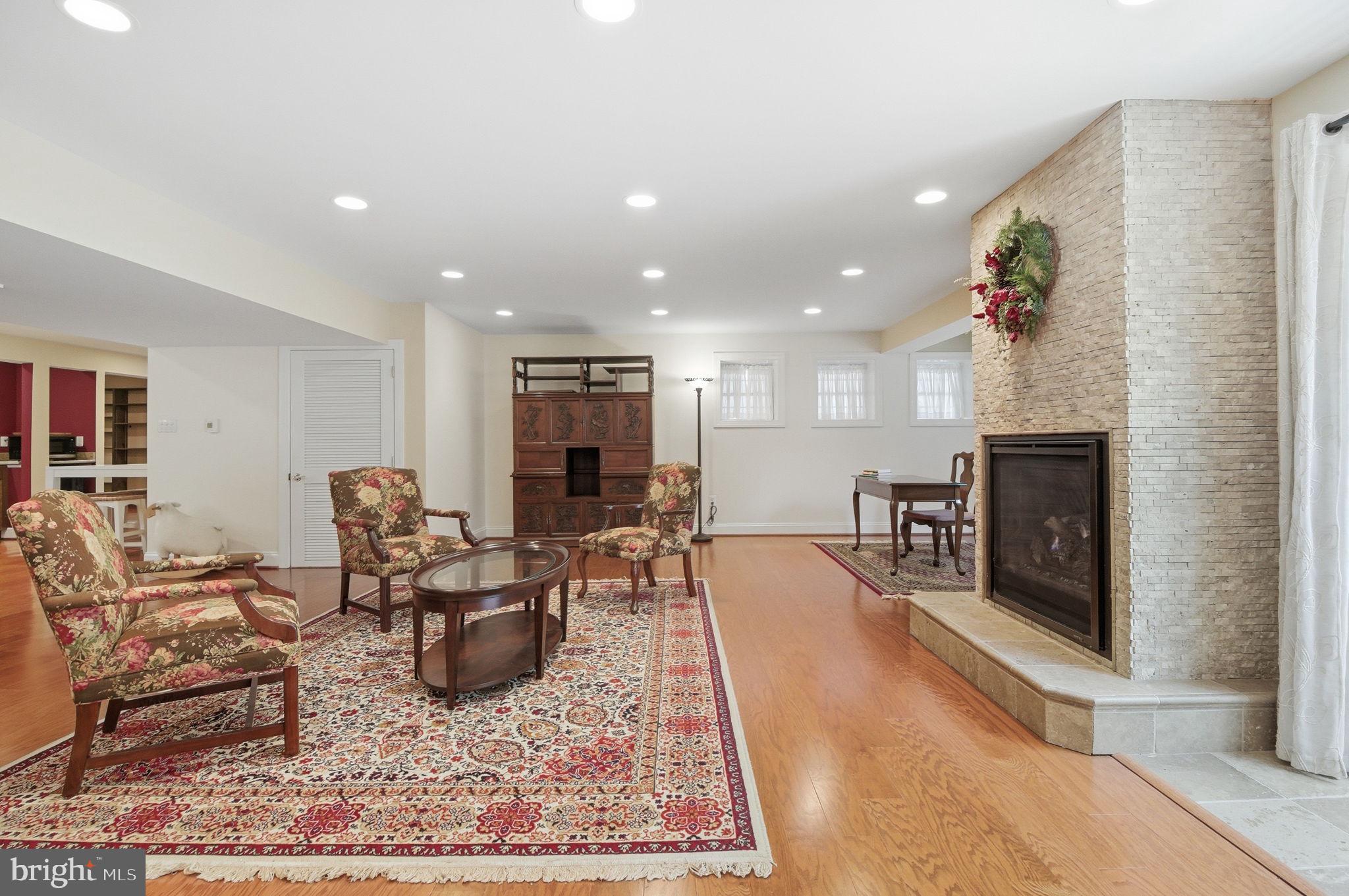 REGENCY AT DOMINION VALLEY - Residential