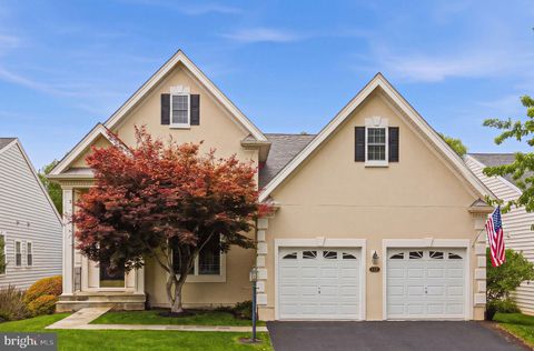 Photo of 15508 Hagen Way, HAYMARKET, VA 20169 (MLS # VAPW2120766)