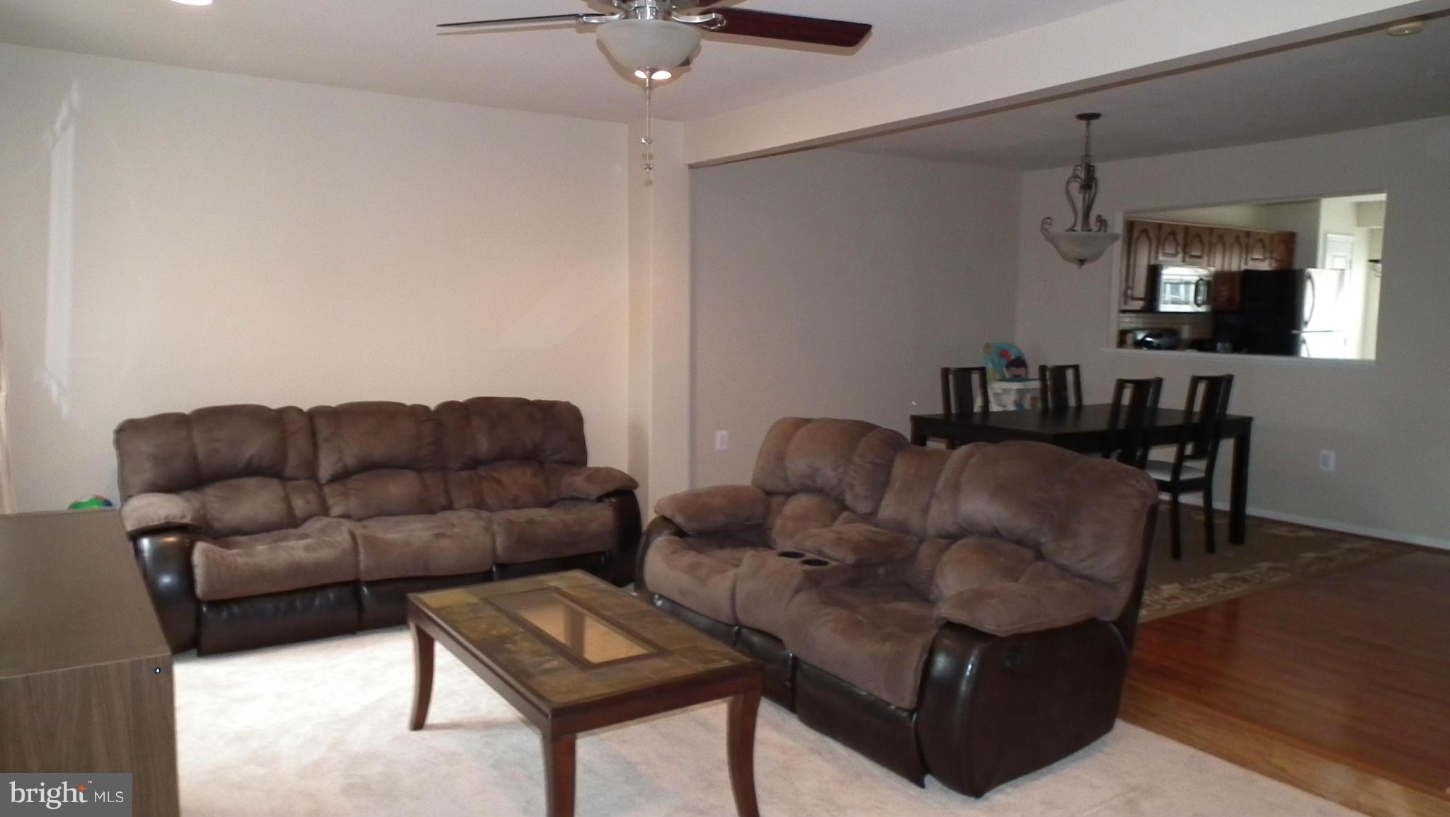 ASHBURN VILLAGE - Residential