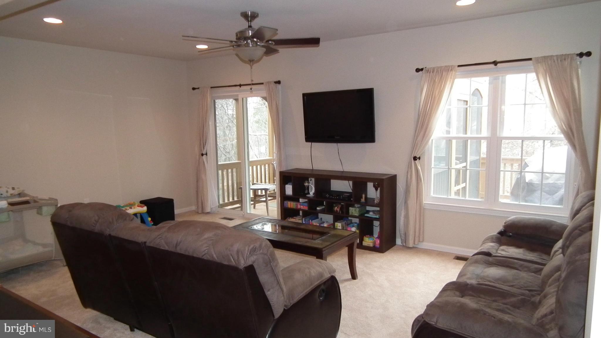 ASHBURN VILLAGE - Residential