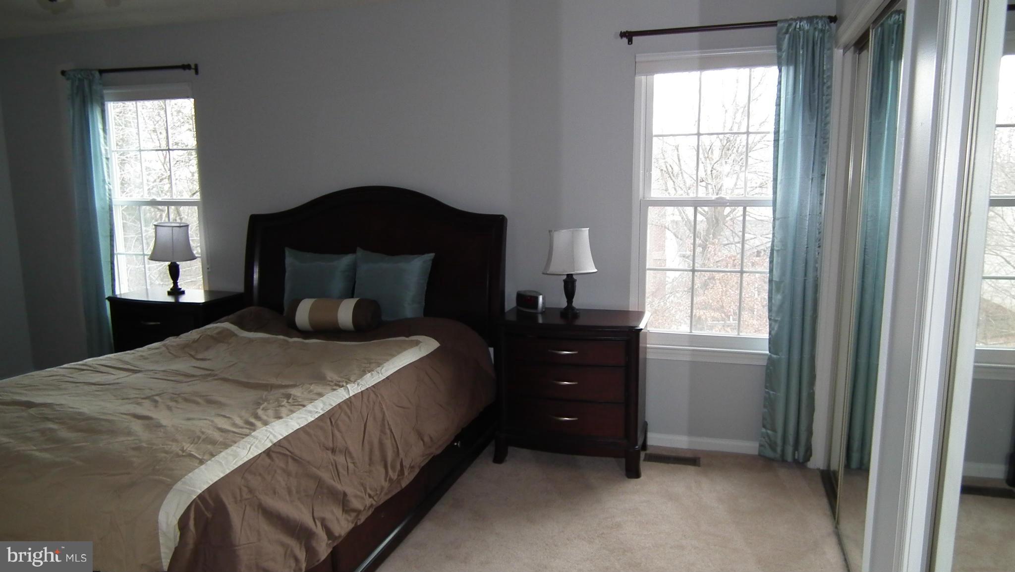 ASHBURN VILLAGE - Residential