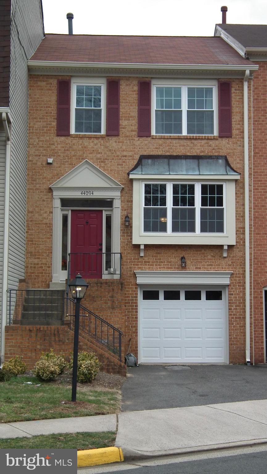 ASHBURN VILLAGE - Residential