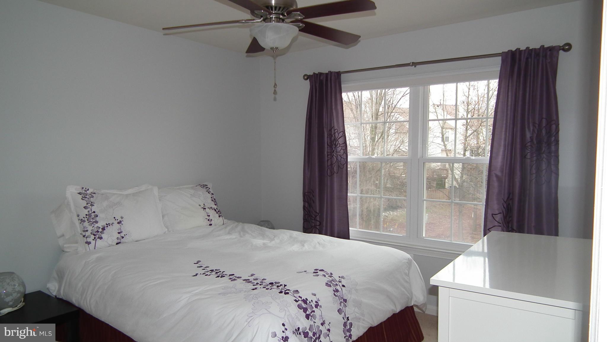 ASHBURN VILLAGE - Residential