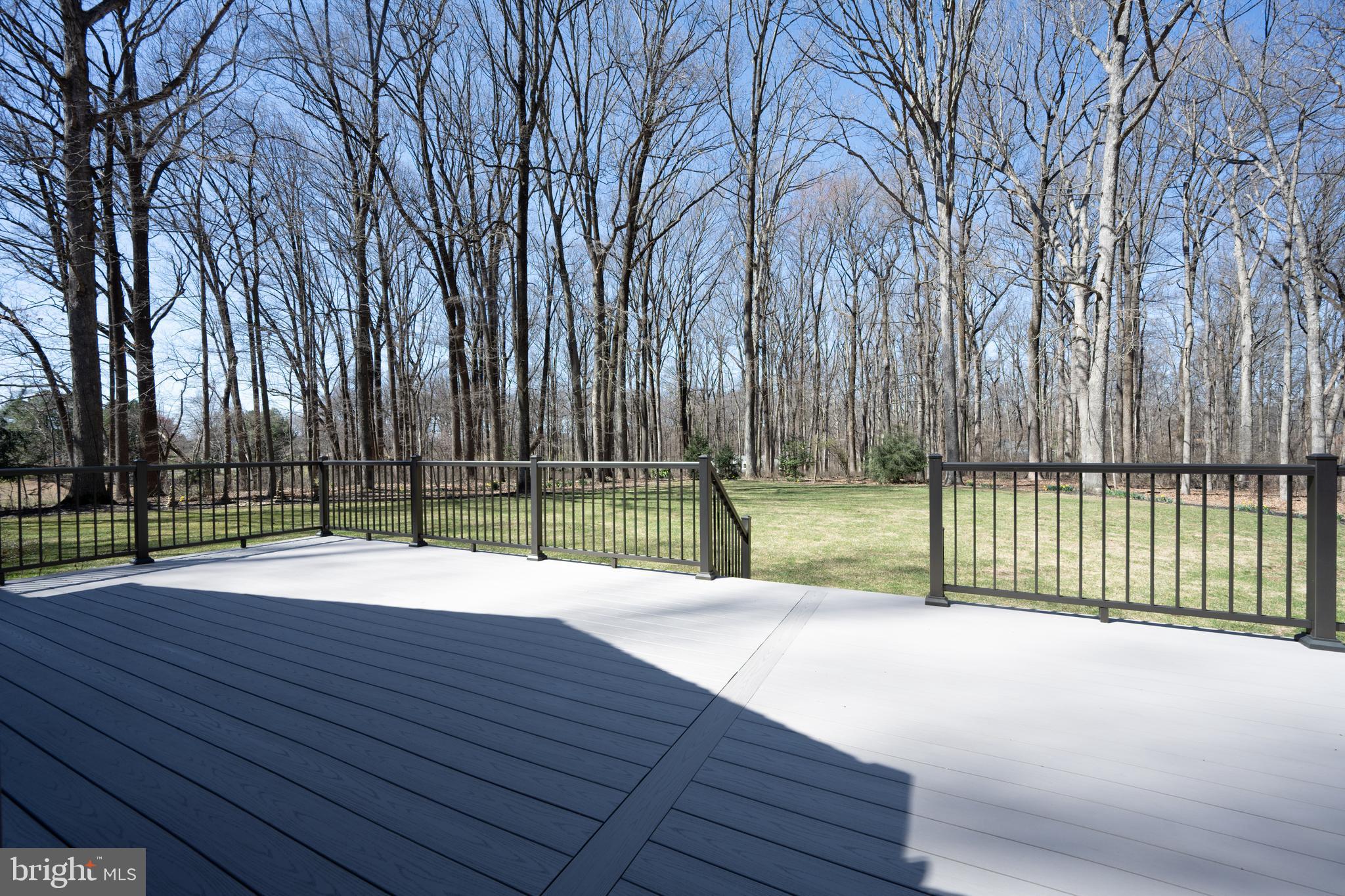 STRATTON WOODS - Residential