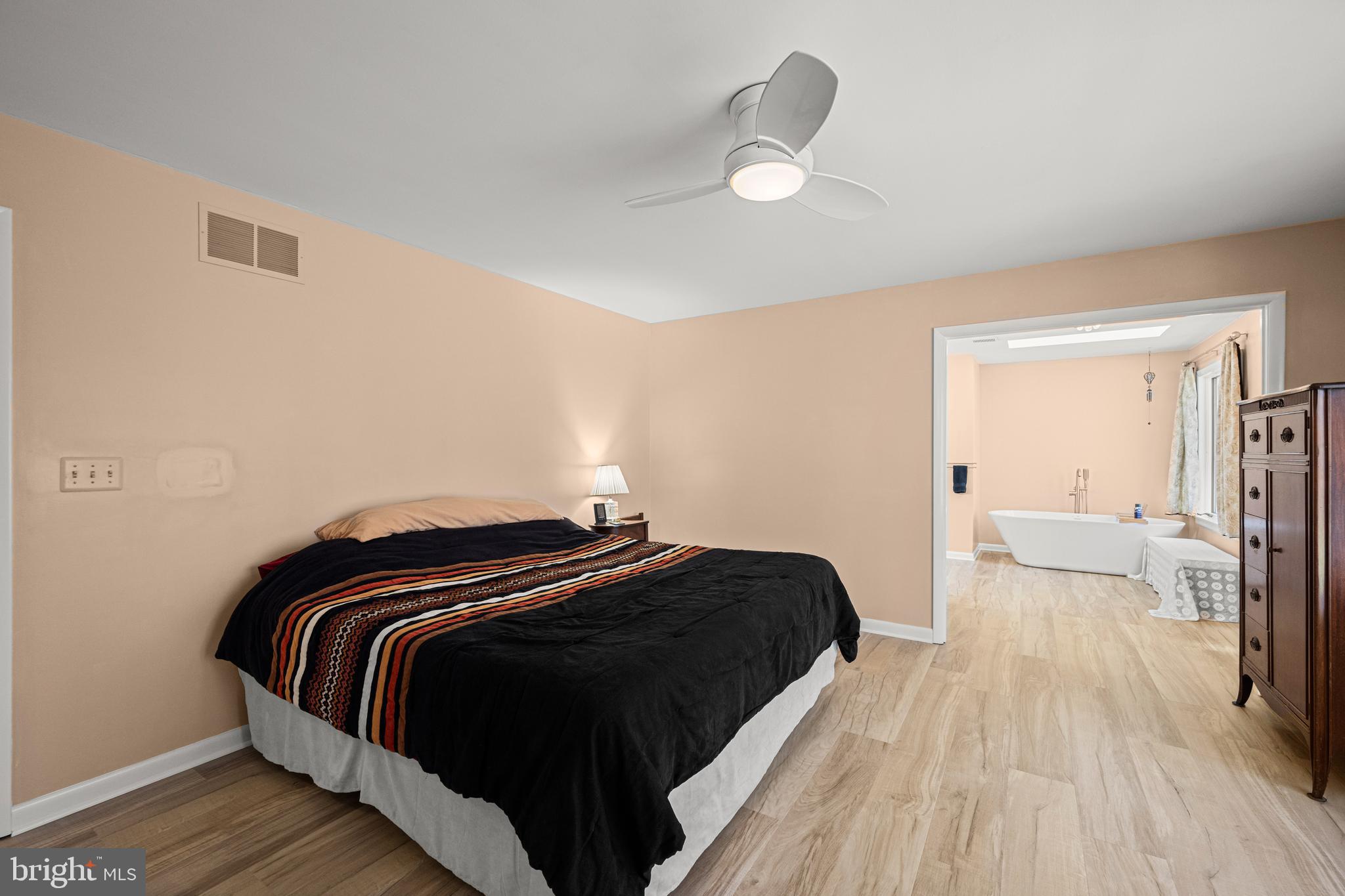 STRATTON WOODS - Residential