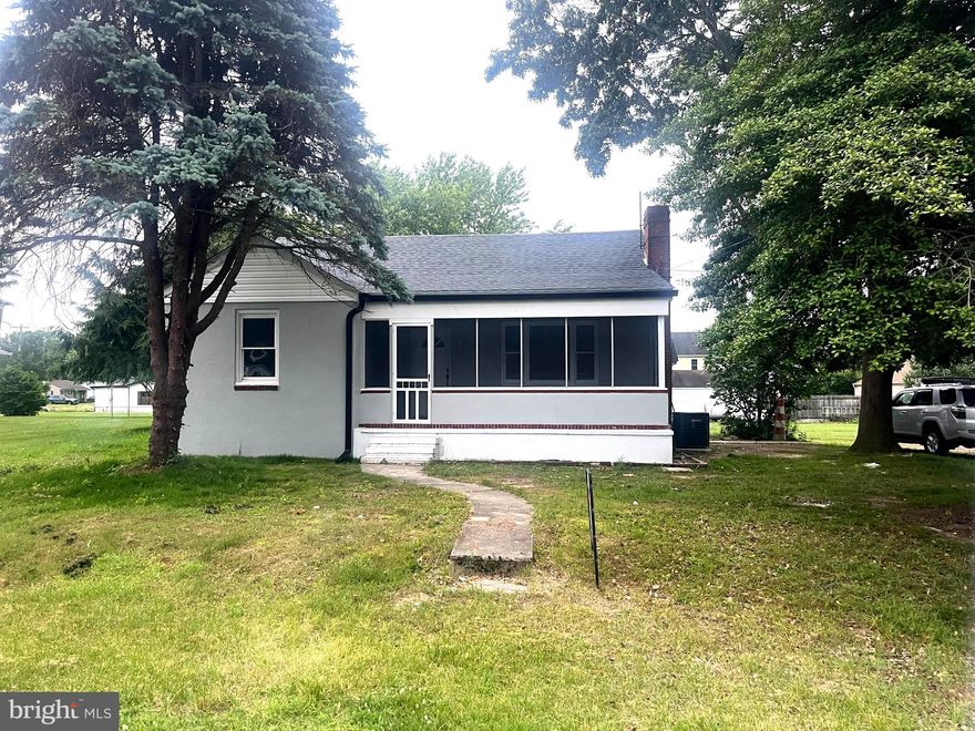 This beautiful home is updated and  ideally located near marinas and downtown, offering both convenience and tranquility. Key features include:
Location: Within town limits, close to marinas and downtown, with easy access to Swan Creek and public boat ramp
 4 bedrooms, 2 bathrooms
Main Floor: Features Three spacious bedrooms, updated kitchen with granite countertops and stainless steel appliances, cozy living room with fireplace, and a screened porch
Upper Level: Large full-sized bedroom with built-in storage
Renovations included: New kitchen, roof, HVAC, water heater, flooring, paint, and bathrooms
It has a large yard perfect for outdoor activities or boat storage, ample parking with two-way access
It is Turn-key ready with modern updates! Motivated seller!