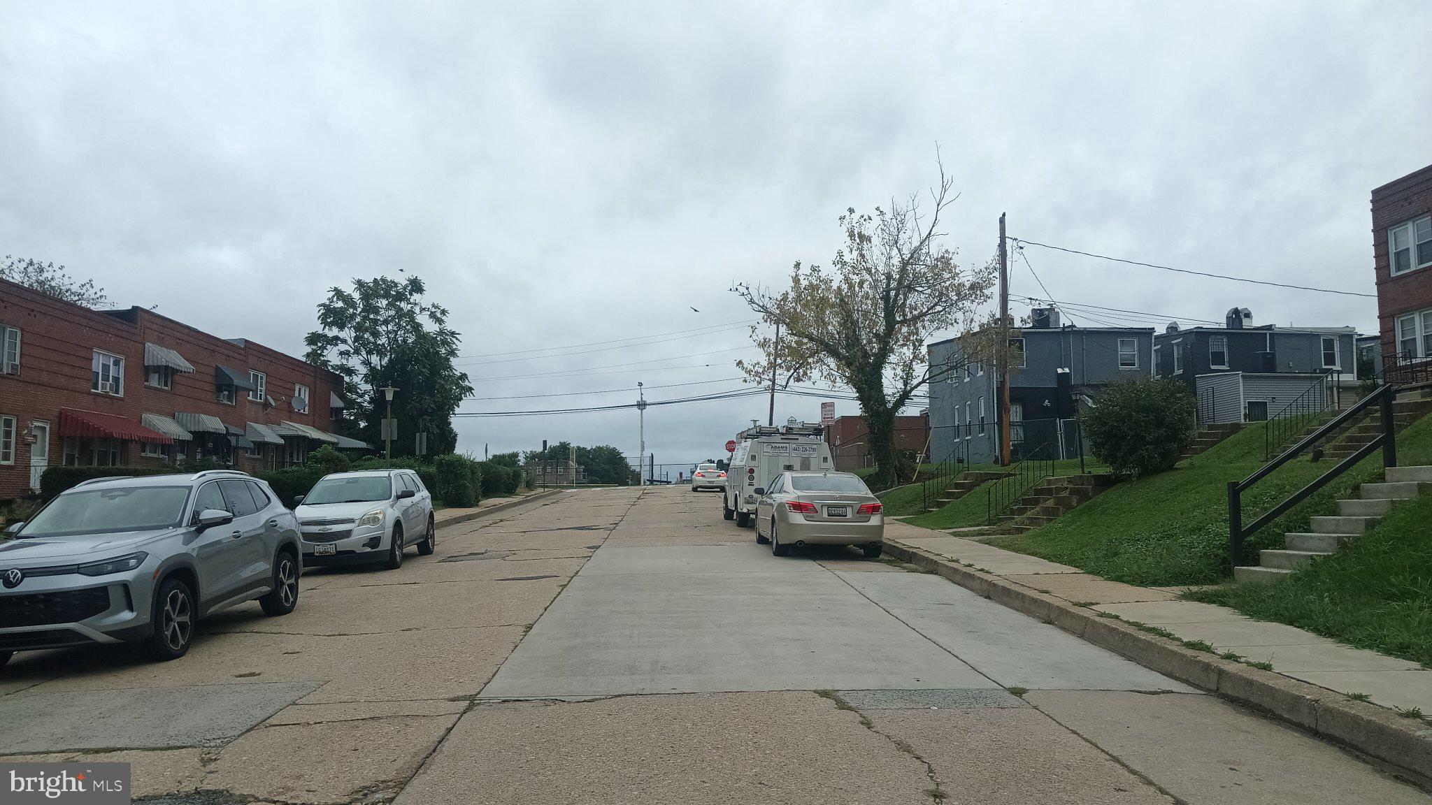 2524 RIGGS AVENUE
