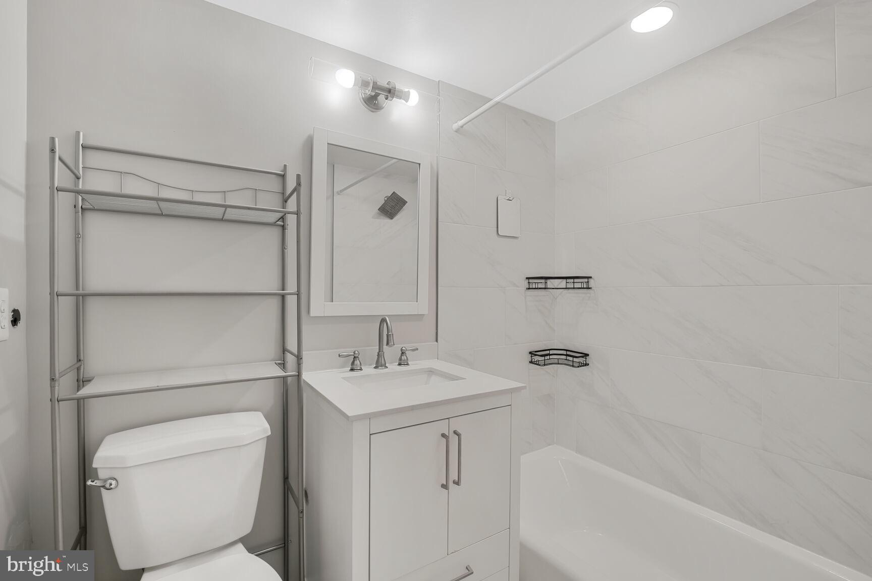 LYNDHURST CONDOS - Residential Lease