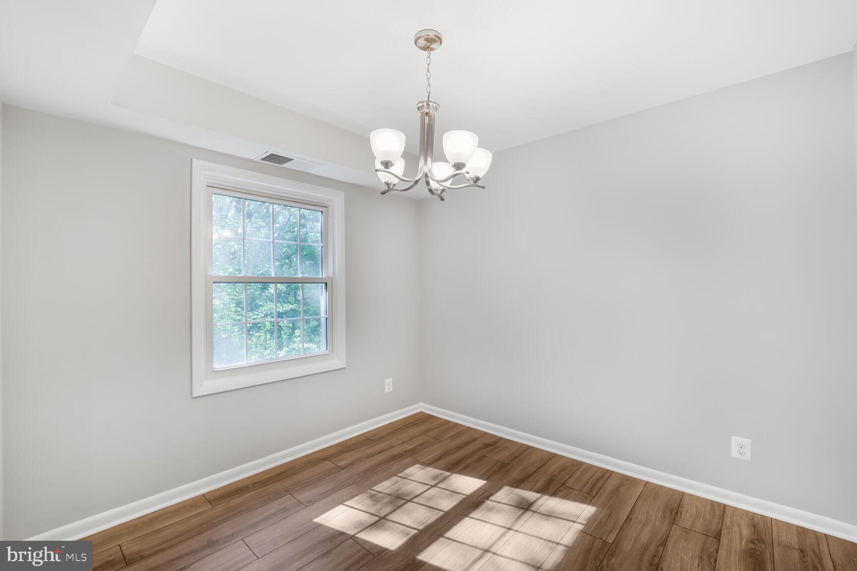 LYNDHURST CONDOS - Residential Lease