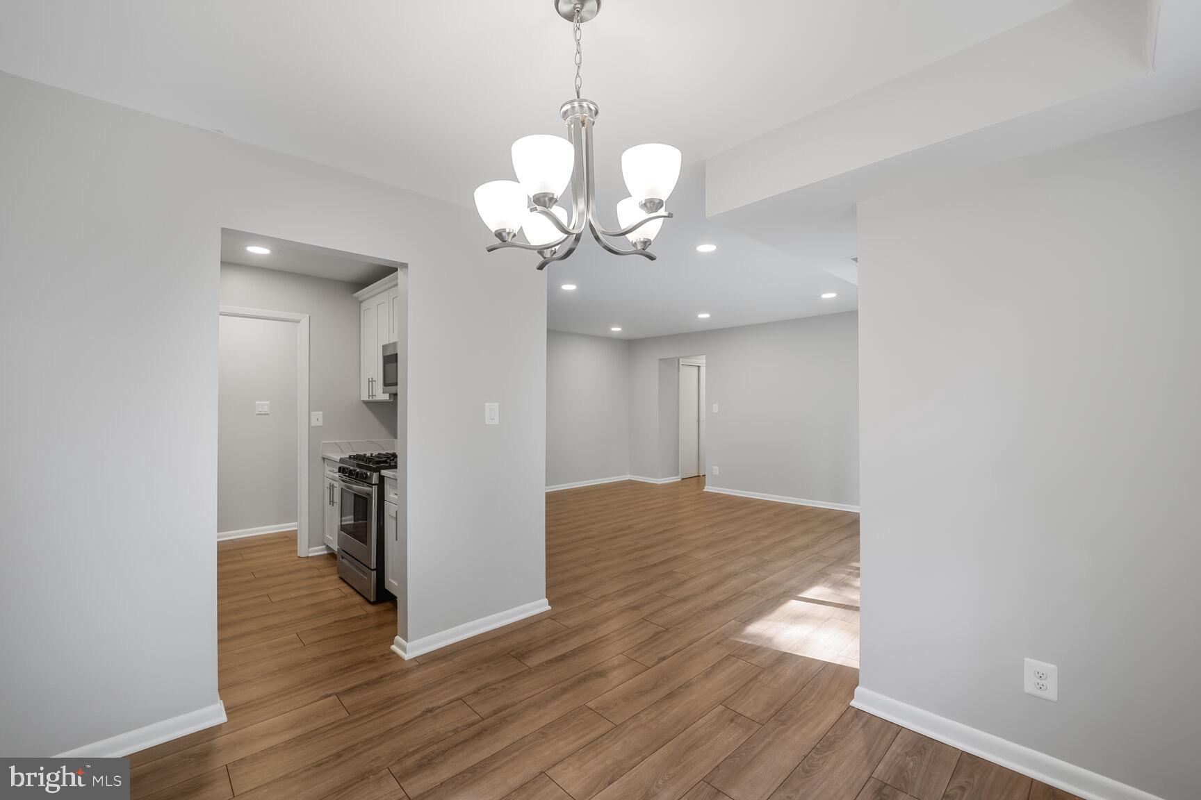 LYNDHURST CONDOS - Residential Lease